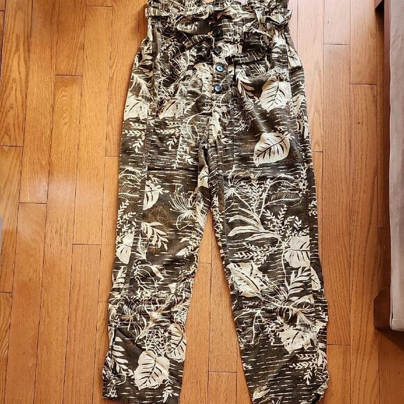 Urban Outfitters Leaf Print Chinos - Brown and Cream- Women's Size Small - Picture 1 of 6
